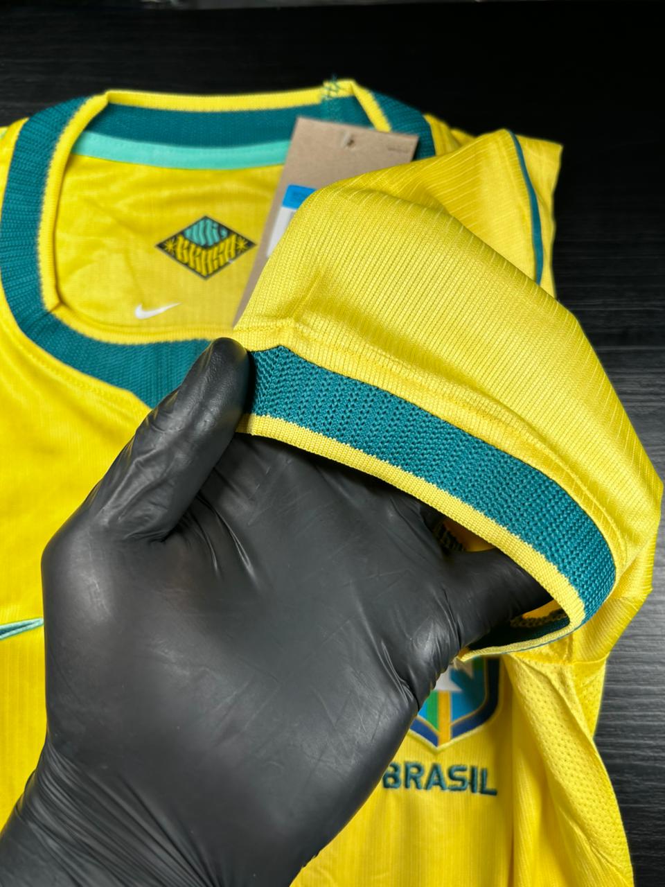 Camisa Feminina Seleção Brasil Amarela I 26/27
